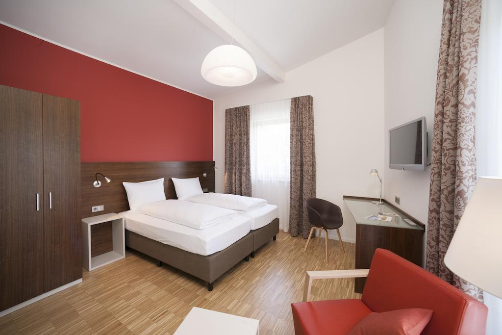 Seehoernle Bio Hotel & Gasthaus Gaienhofen  Rom bilde